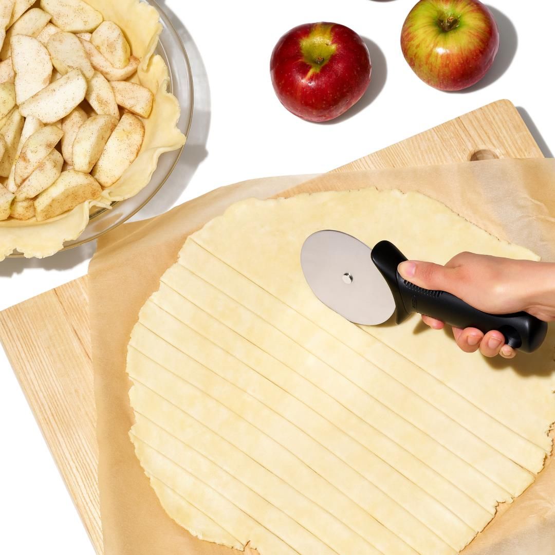 Oxo Pizzasnijder met Duimbeschermer