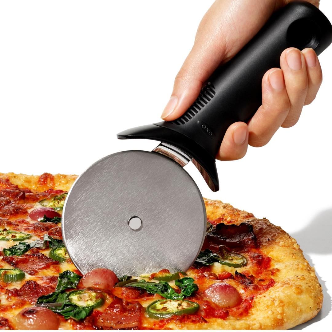 Oxo Pizzasnijder met Duimbeschermer
