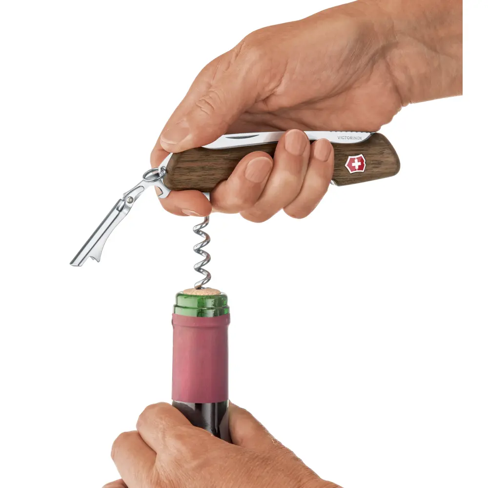 Victorinox Wine Master Walnoothout met Lederen Etui - 6 Functies - 130mm